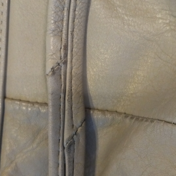 Satchel - Picture 10 of 12